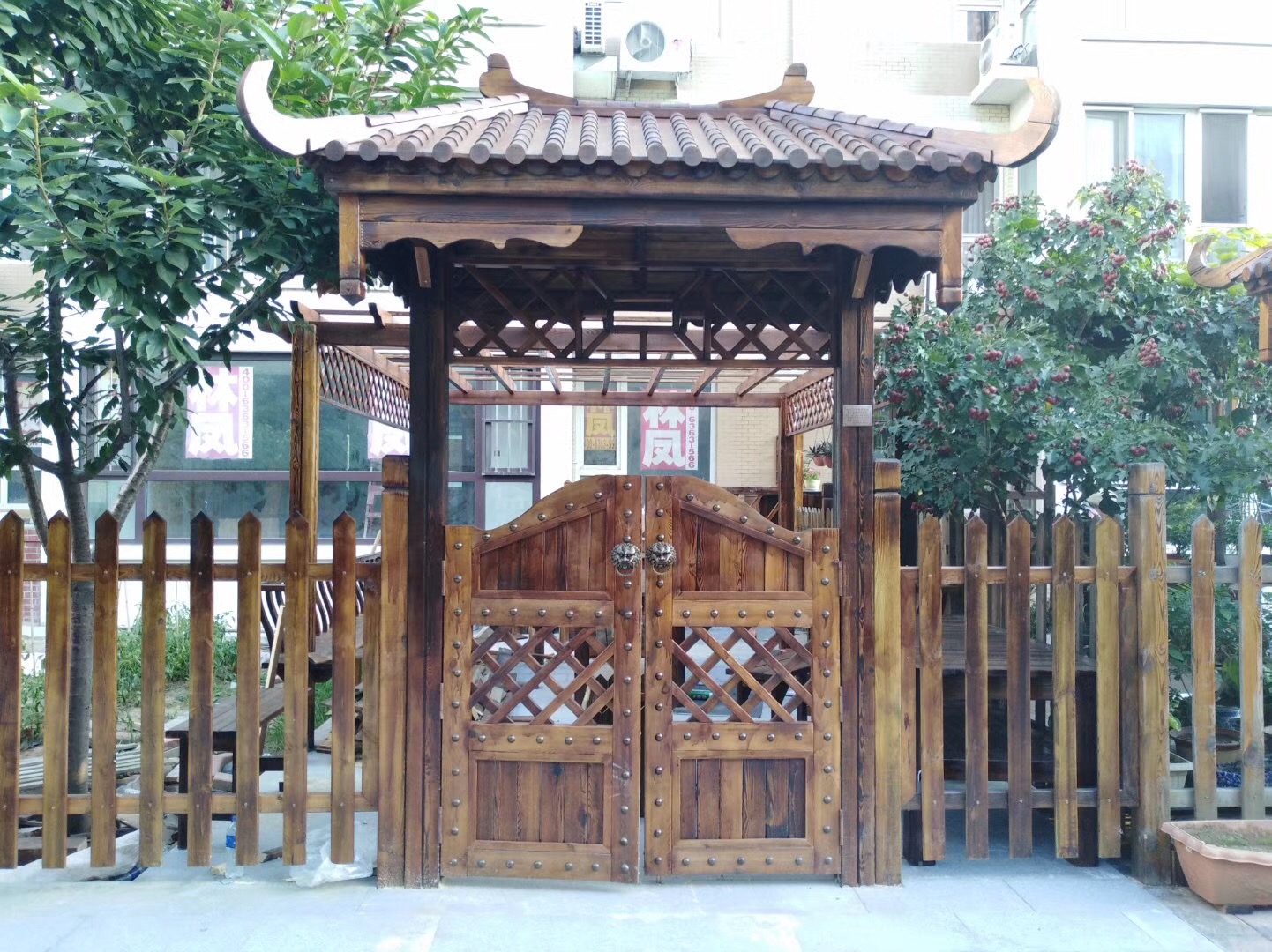 防腐木門(mén)頭